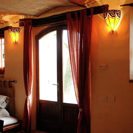Modern Holiday In Imola With Swimming Pool *